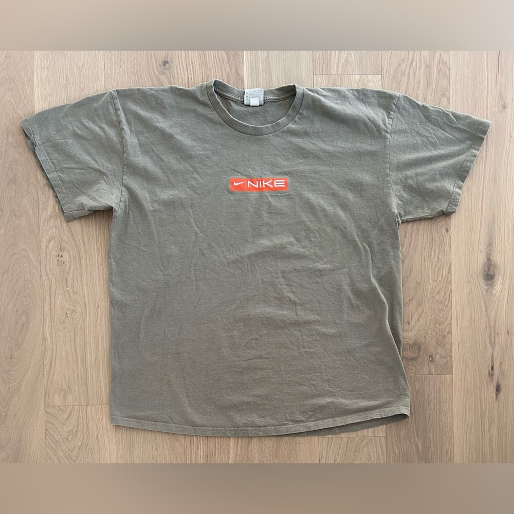 Vintage Y2k Nike Box Logo Grey Tag Heavyweight T-Shirt